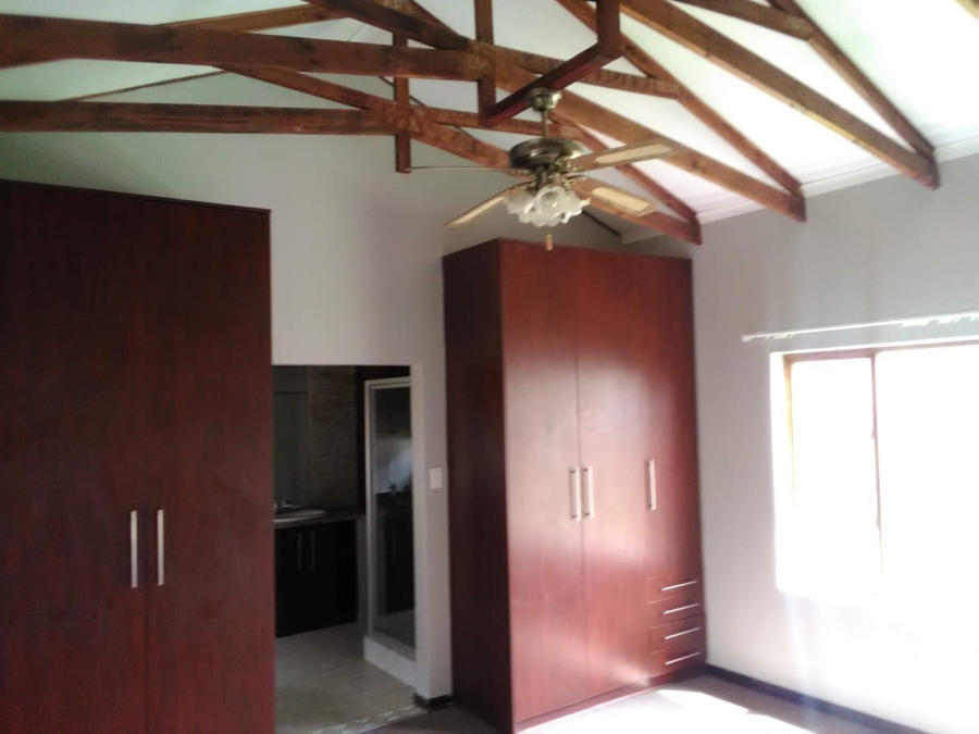 To Let 3 Bedroom Property for Rent in Hillside Free State